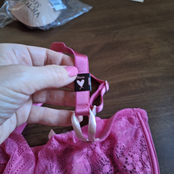 ❤NEW Victoria's Secret 36DD Pink Bra Underwire Lace Demi Adjust to Racerback NWT - Picture 9 of 11
